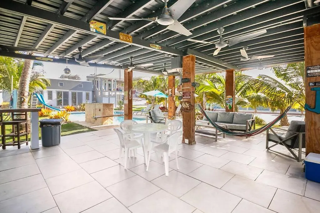 Ocean Front Villa, 2 Private Pools, Bbq, Tennis Court And More! Vega Baja Porto Rico