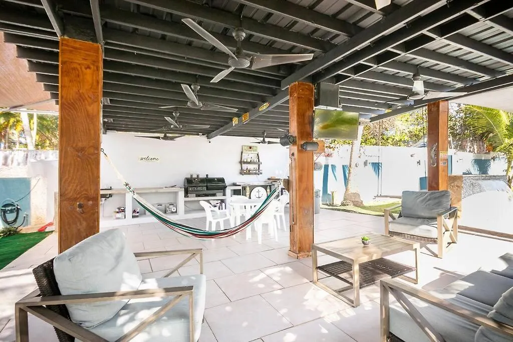 Ocean Front Villa, 2 Private Pools, Bbq, Tennis Court And More! Vega Baja